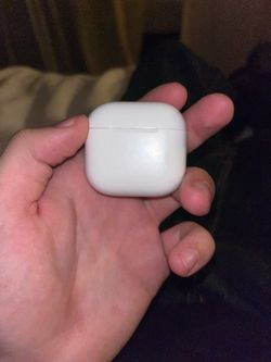 Apple AirPods Charging Case