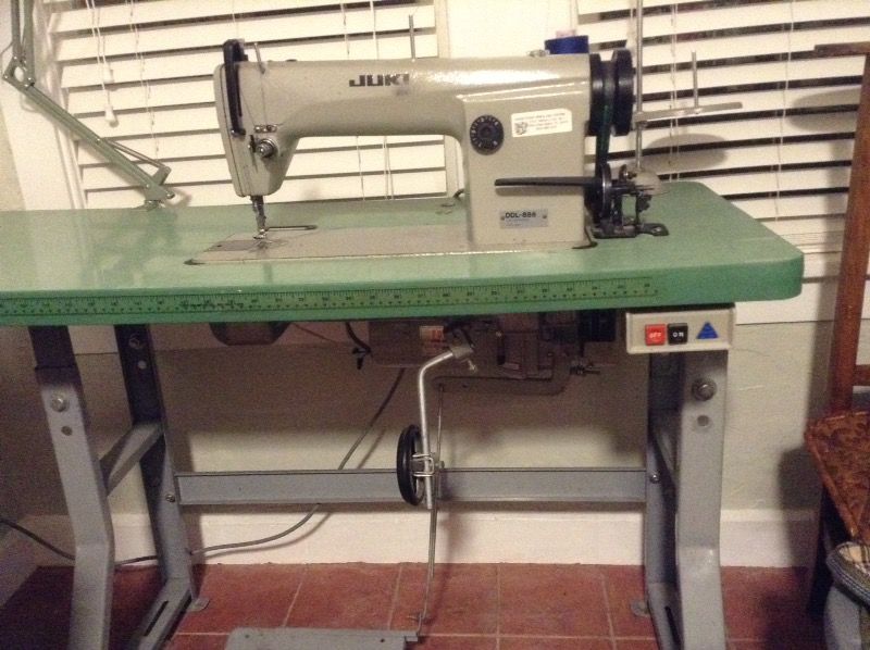 Juki DDL-888 sewing machine