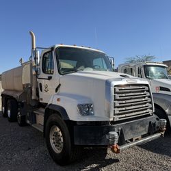 2017 Freightliner 114SD Water Truck 