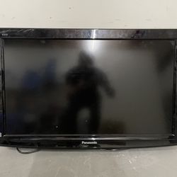 Panasonic 32 In LCD Tv!