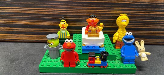 Lego Ideas 123 Sesame Street 21324 - Complete 6 Minifigures
