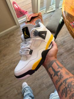 Jordan 4s Tour