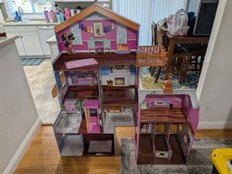 Barbie KidCraft dollhouse.