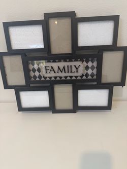 Family pictures frame