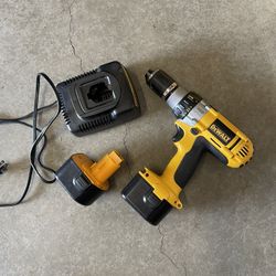 Dewalt Power Drill With 2 Batteries