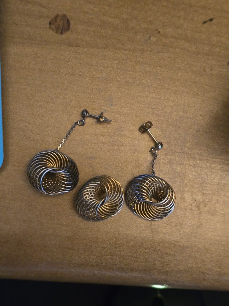 Elegant Gold Spiral Earrings & Pendant