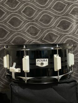 Tama snare