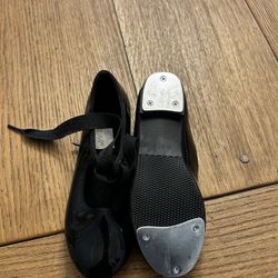 Girls Tap Shoes- Barely Used