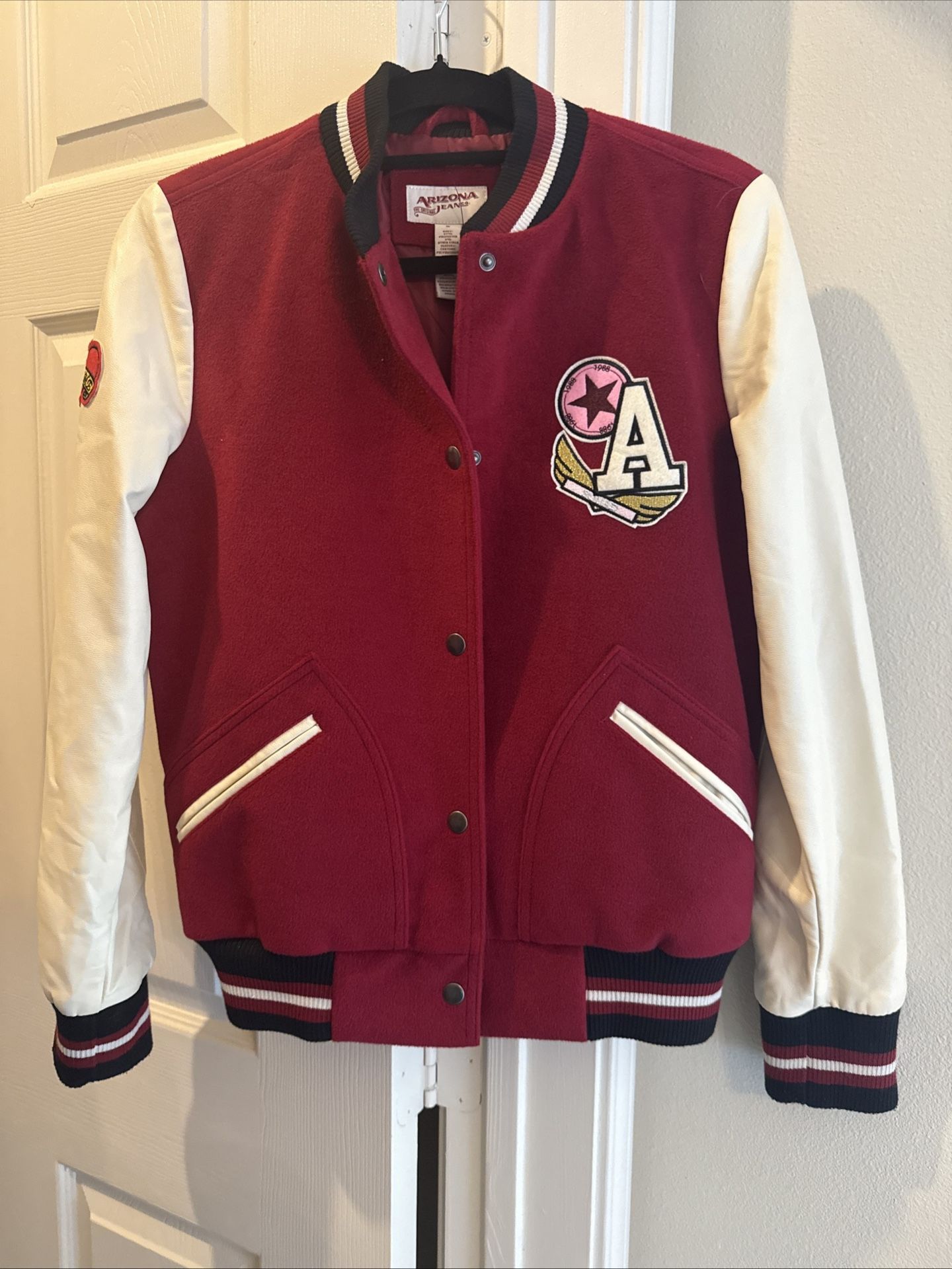 Arizona Jean Co Women’s M Red Varsity Retro Button Up Jacket
