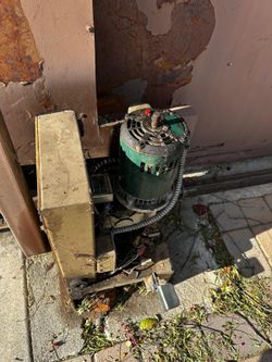 Electric gate stuck or not opening? Fast solution for motor, chain, and sensor issues