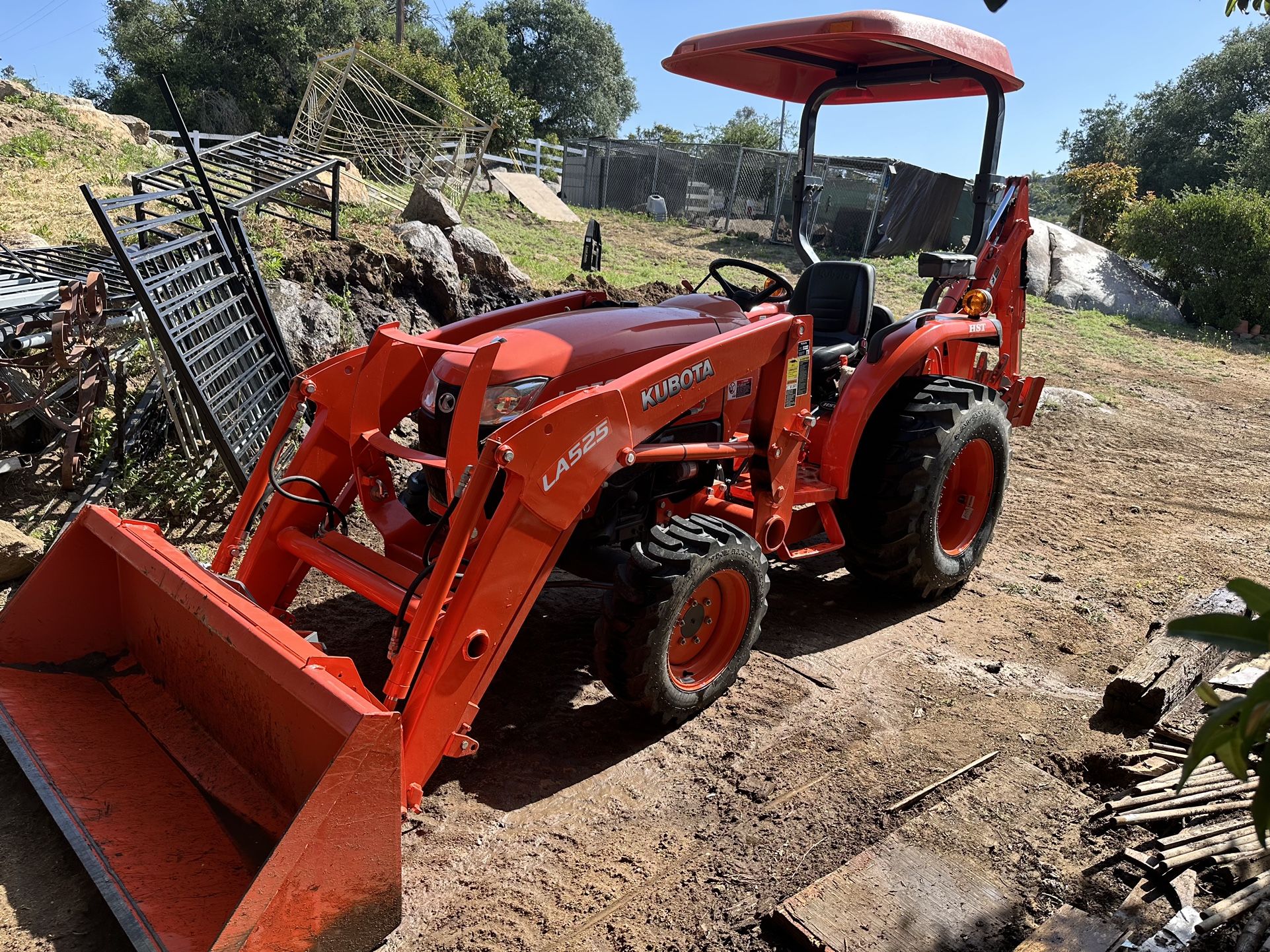 2020 Kubota LA525 Tractor for Sale in Jamul, CA OfferUp