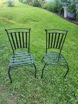 Set of 2 Black Wrought Iron Patio Chairs