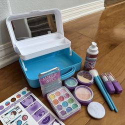 Melissa & Doug Pretend Make Up Kit