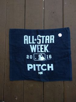 Padres rally towel All-Star baseball