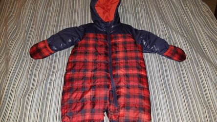 Brand new Carter's snow suit 12 month