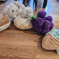 6 Squishable stuffies 