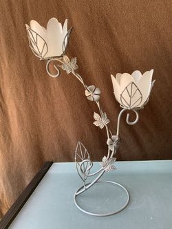 Tulip candle holder