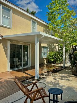 Custom Pergolas, Patio Covers, Decks, Screen Enclosures