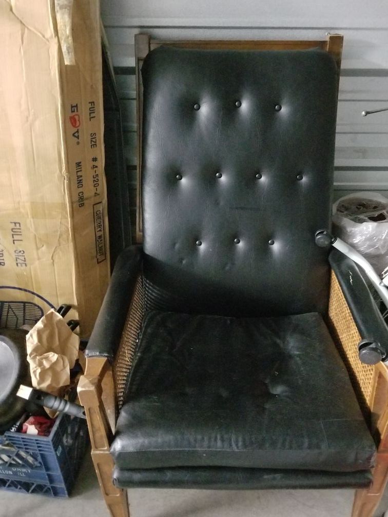 Black desk office chair