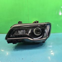 Headlight Chrysler (contact info removed) 2016 2017 2018 2019 2020 2021 2022 2023 OEM
