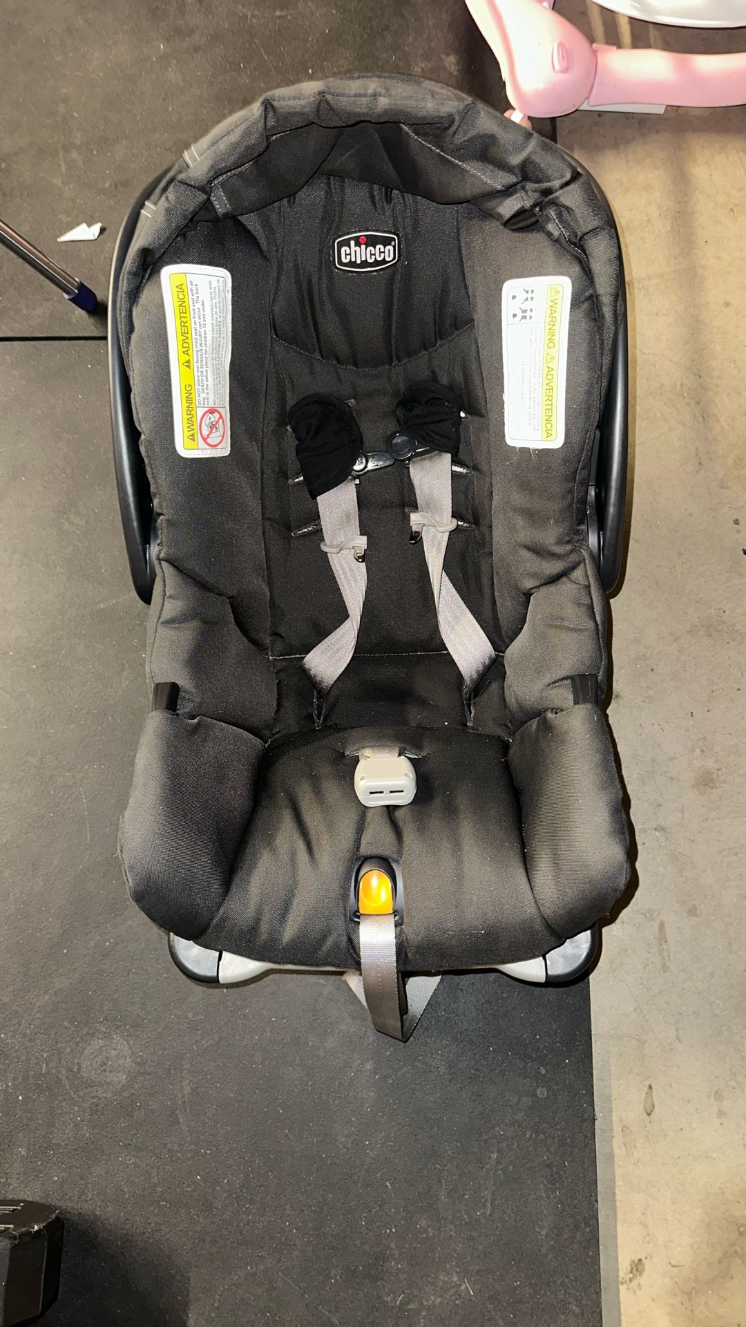 Chicco Keyfit 30 Infant Car seat And Base