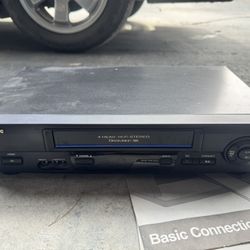 Panasonic PV-V4611 VCR Plus Omnivision 4 Head Blue Line Tested WORKING