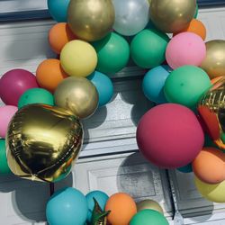 Glamorous Balloon Waterfall/Garland W/ Matching Arc