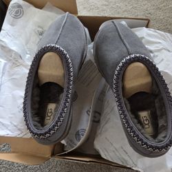 Ugg Low Boots Men Brand New Never Worn
