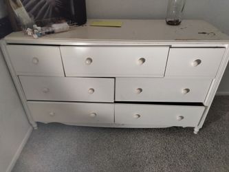 Dresser (White)