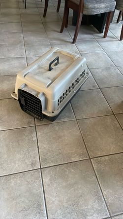 Dogs Carrier,dogs Cage  Medium Size  24” Long X 12” Wide X 18” Hight