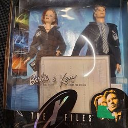 Barbie & Ken The X-Files Giftset, a Collector Edition doll set from 1998 by Mattel