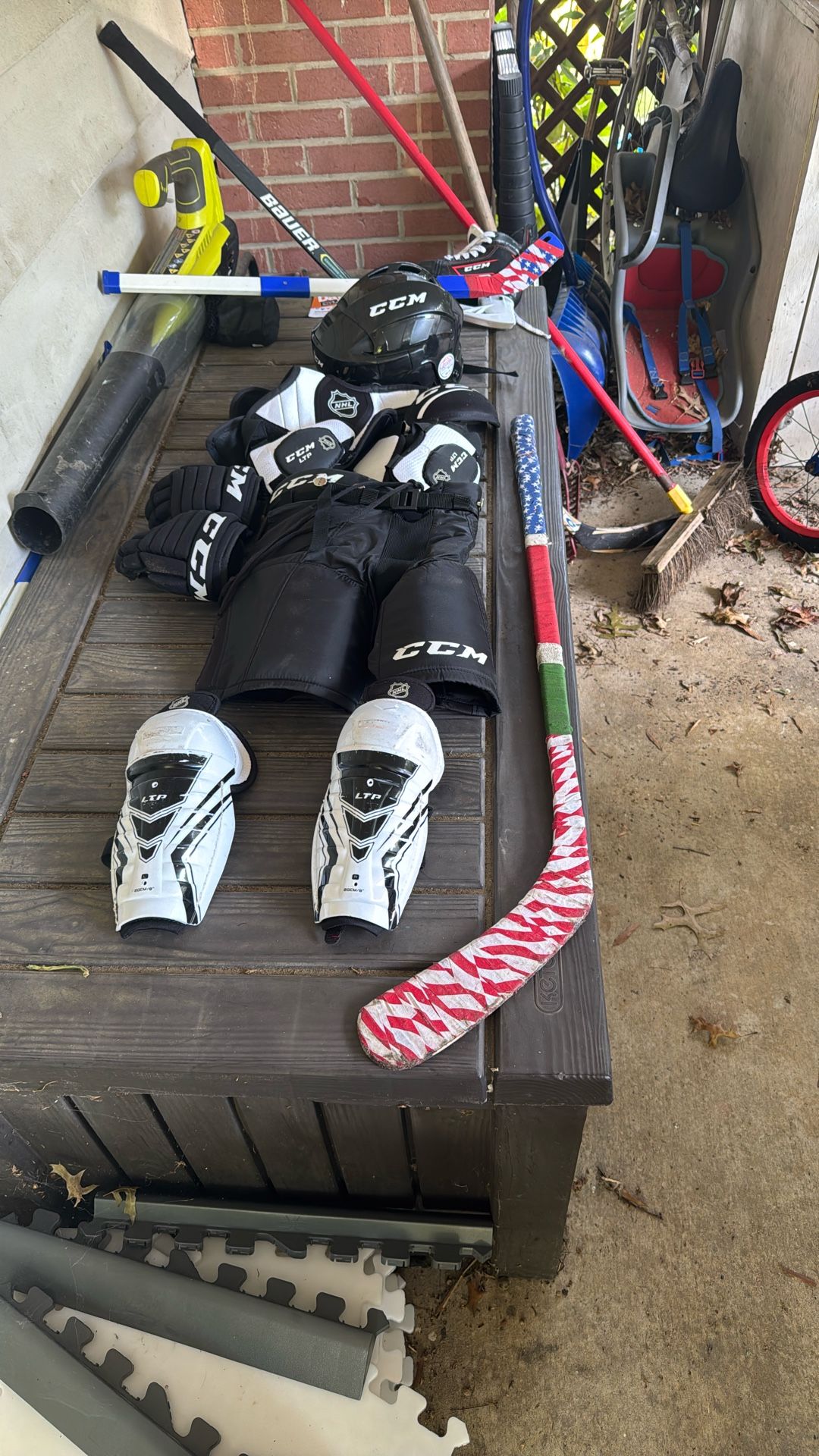 Kids Hockey Pads