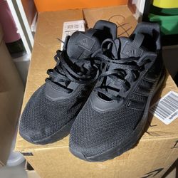 ADIDAS BLACK TENNIS SHOES SIZE 10