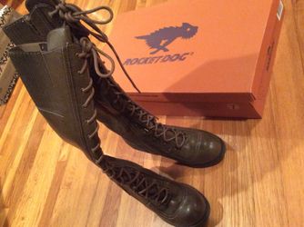 Rocket taupe boots women’s size seven