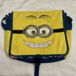 Universal Studios Despicable Me Minion Messenger Crossbody Bag 