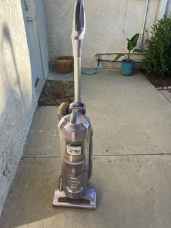 FREE Works Perfectly Shark Vaccuum