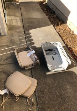 Pet kennels
