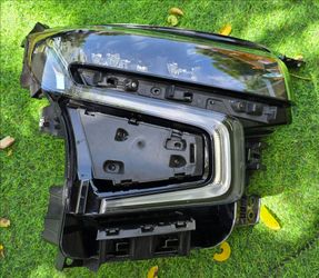 Chevrolet Tahoe headlamp 2021 2022 2023 2024 Right Side (Passenger)OEM LED