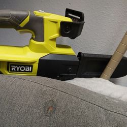 Ryobi Chainsaw No Battery. 
