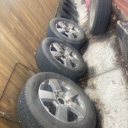 GMC Arcadia for tires with the rims