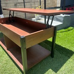 Coffee table With Drawer And Storage Like New 