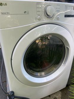LG dryer in good condition