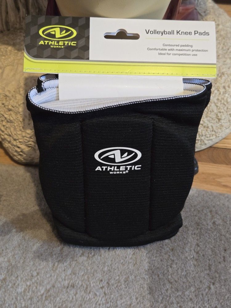 Athletic Knee Pads Reversible Black Or White 6.25" X 6" Padded Volleyball