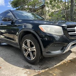 2016 Mercedes GLC 300