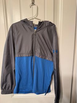 Boys Under Armour jacket size youth small
