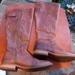 Born Boots Size 6 