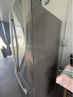 Refrigerator  Kenmore Elite