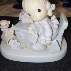 Hermosa Figura De Porcelana Antigua De 1982 Precious Momentos 