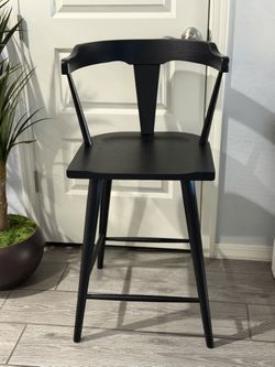 New Counter Height Stool (only 1 Available)