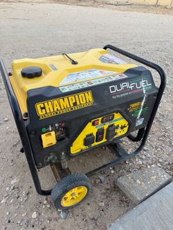 Champion Dual Fuel Portable Generator 7850W